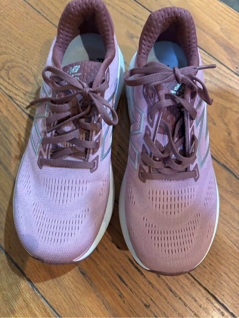 New Balance Pink and Mauve Women's Running Sneakers 880v15 Fresh Foam